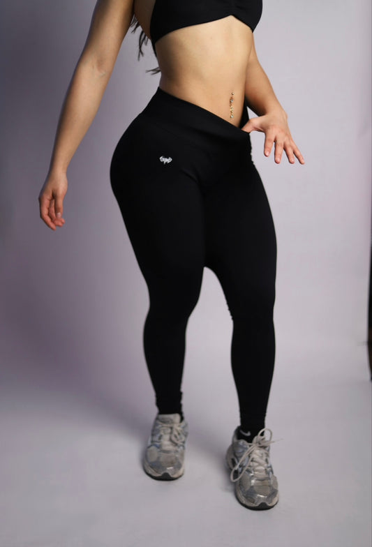 𝗘̘̚𝗿̘̚𝗿̘̚𝗼̘̚𝗿̘̚ 𝟰̘̚𝟬̘̚𝟰̘̚: Dawn - Nullweaver Leggings in Obsidian