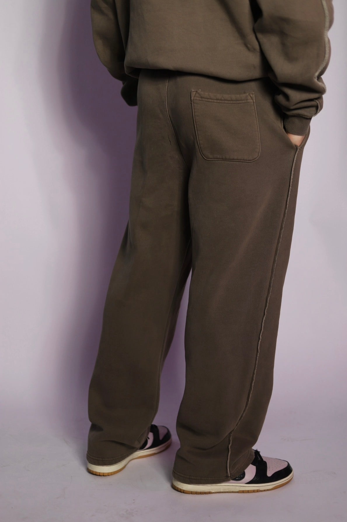 𝗘̘̚𝗿̘̚𝗿̘̚𝗼̘̚𝗿̘̚ 𝟰̘̚𝟬̘̚𝟰̘̚: Dawn - Fatal Error Set in Umber