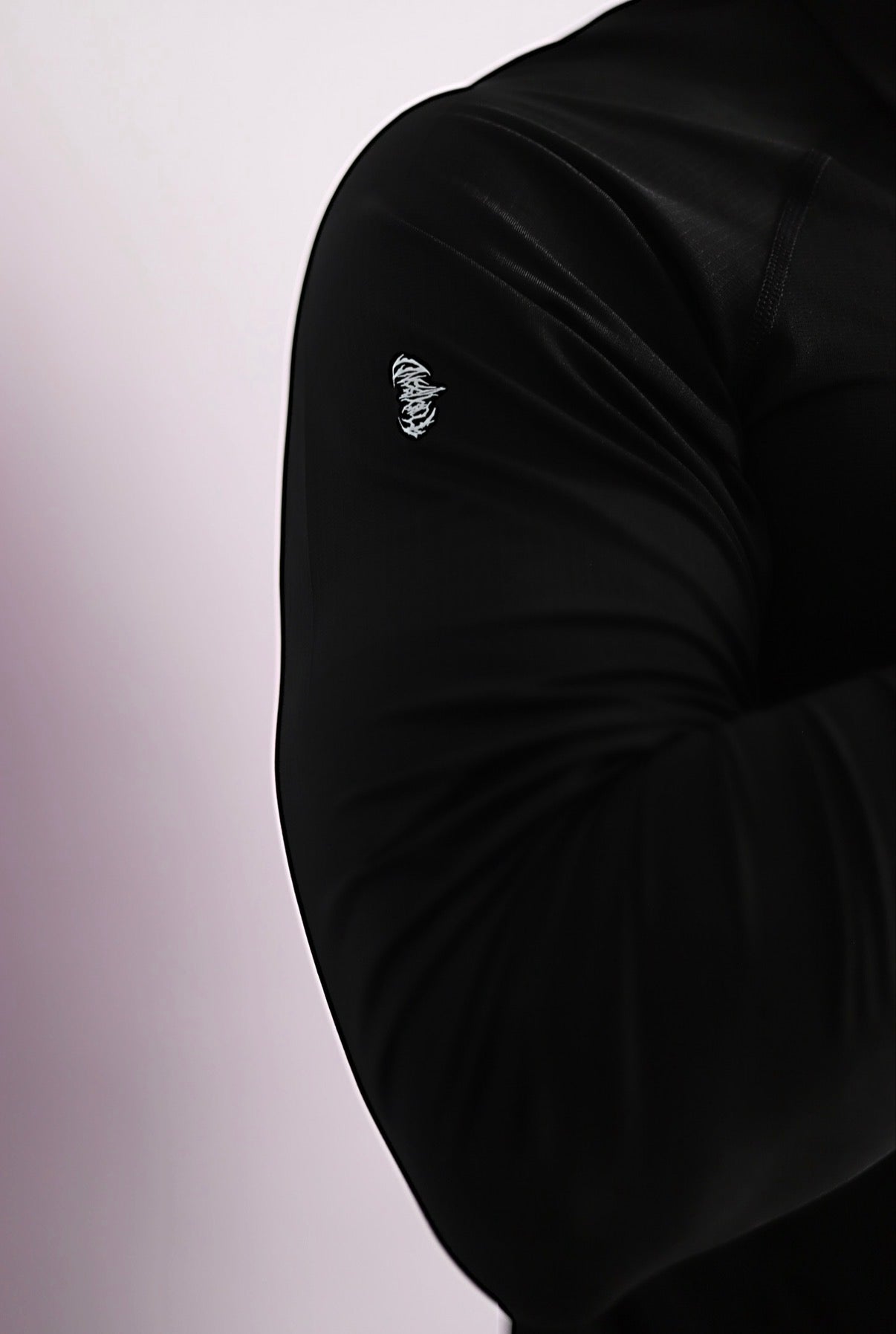 𝗘̘̚𝗿̘̚𝗿̘̚𝗼̘̚𝗿̘̚ 𝟰̘̚𝟬̘̚𝟰̘̚: Dawn - Malware Stitch Quarter Zip in Obsidian