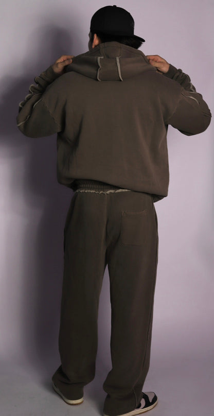 𝗘̘̚𝗿̘̚𝗿̘̚𝗼̘̚𝗿̘̚ 𝟰̘̚𝟬̘̚𝟰̘̚: Dawn - Fatal Error Set in Umber