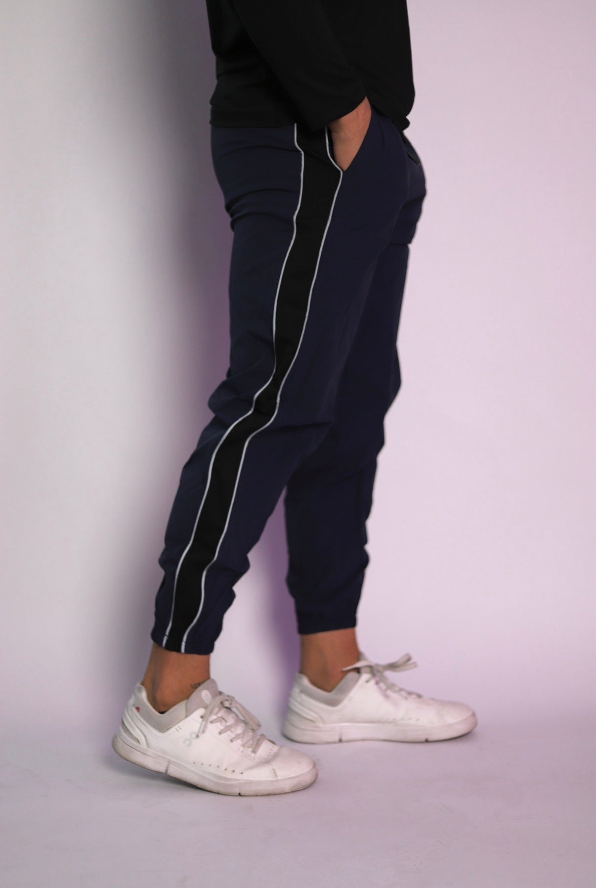 𝗘̘̚𝗿̘̚𝗿̘̚𝗼̘̚𝗿̘̚ 𝟰̘̚𝟬̘̚𝟰̘̚: Dawn - Crash Loop Joggers in Azure