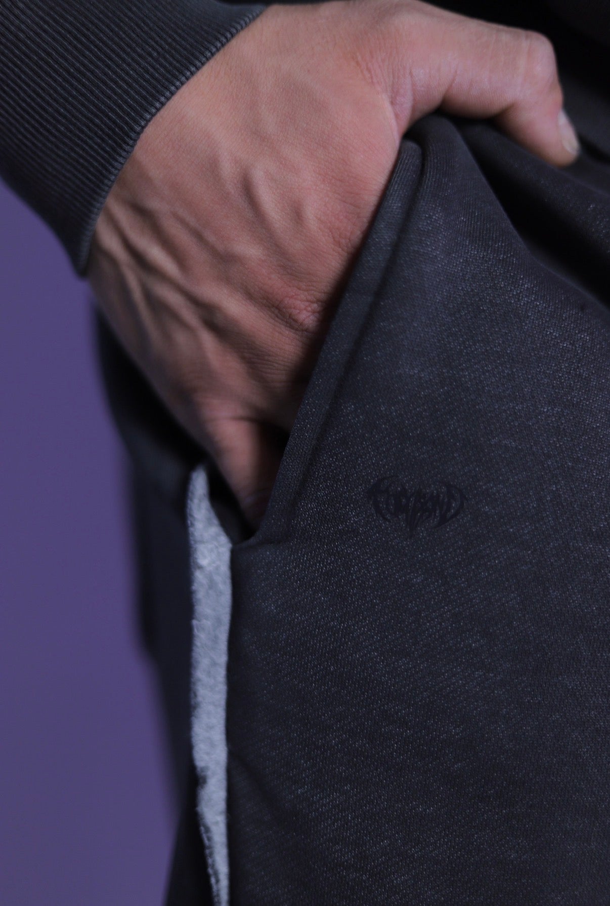 𝗘̘̚𝗿̘̚𝗿̘̚𝗼̘̚𝗿̘̚ 𝟰̘̚𝟬̘̚𝟰̘̚: Dawn - Fatal Error Set in Smoke