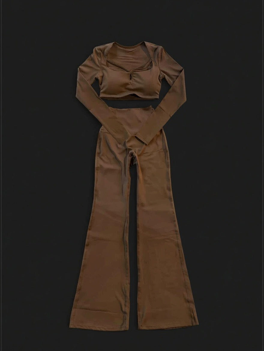 𝗘̘̚𝗿̘̚𝗿̘̚𝗼̘̚𝗿̘̚ 𝟰̘̚𝟬̘̚𝟰̘̚: Dawn - Soul Diva Set in Umber